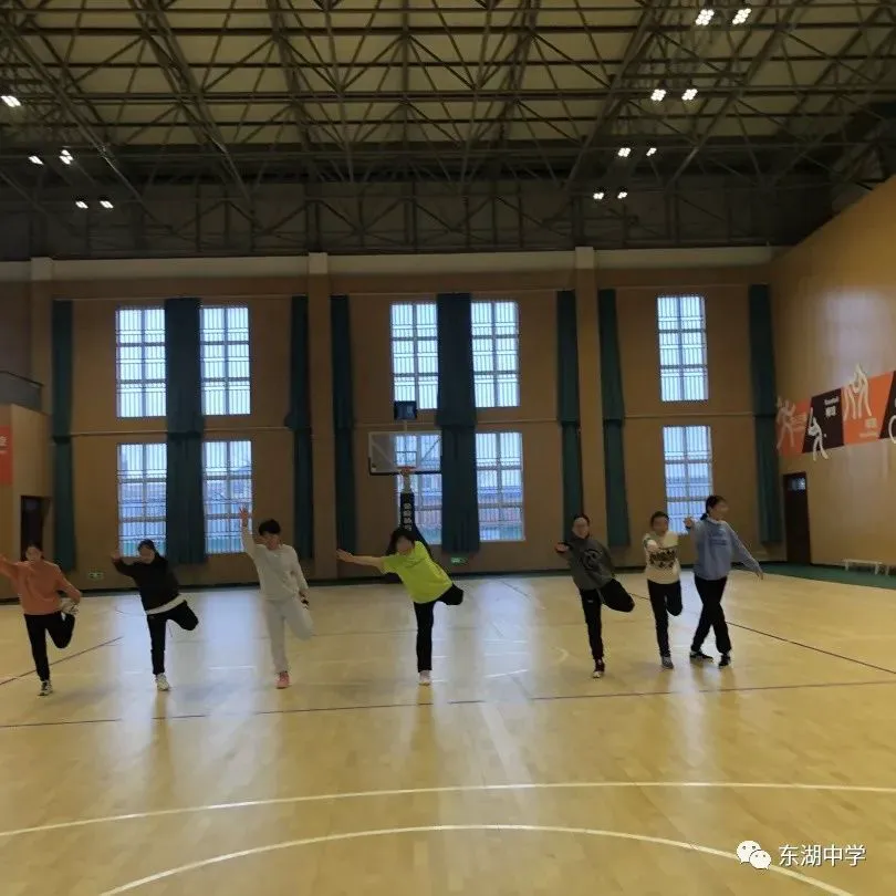 哪里可以找到适合篮球运动员的放松方法?_2