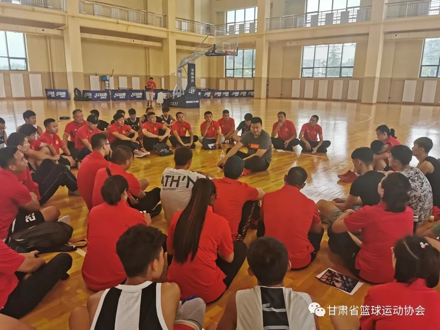 如何通过反馈分析提升篮球战术意识_0